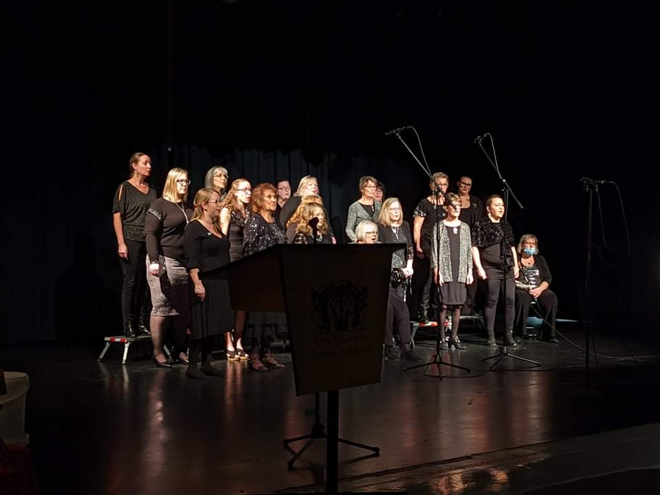 Valley Echoes performing at Winter Harmonies Bateman School